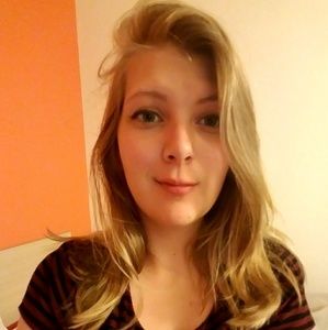 Meet your Posher, Kayla